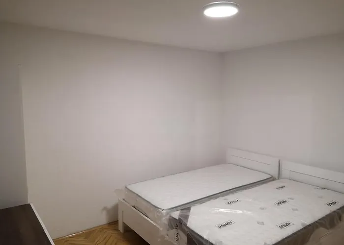 White Night Скопье