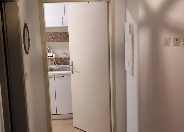 Гостевой дом White Night Скопье