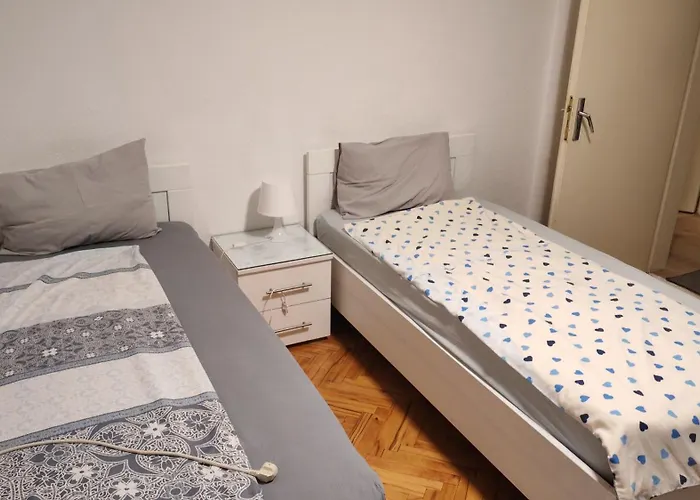 White Night Guest house *